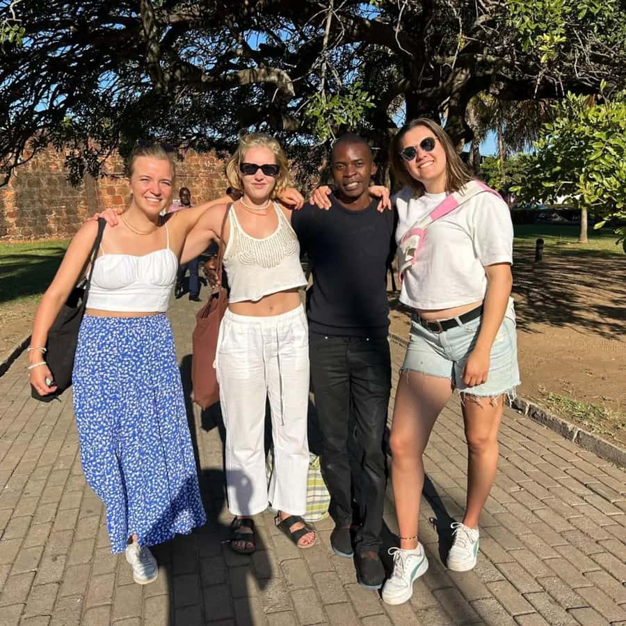 Maputo: Highlights Tour with Local Beer Tasting - Gustav Eiffel’s Iron House