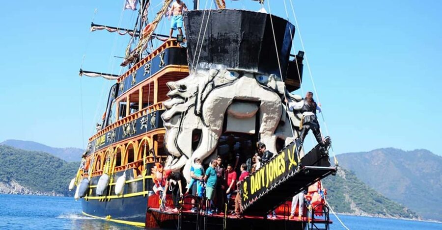 Marmaris Pirate Boat w/ Lunch, Unlimited Drinks & Foam Party - Who Will Enjoy This Pirate Boat Most?
