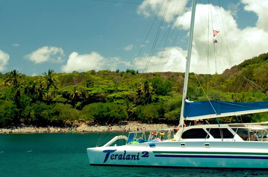 Maui: Kaanapali Beach 4-hour Snorkel w/ BBQ Lunch & Open Bar - Leaving Kaanapali Beach on a comfortable catamaran