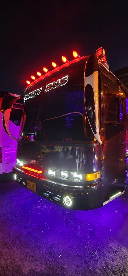 Medellin: Rumbero Party Bus with all the beer you can drink - Calle 70: Medellín’s nightlife energy