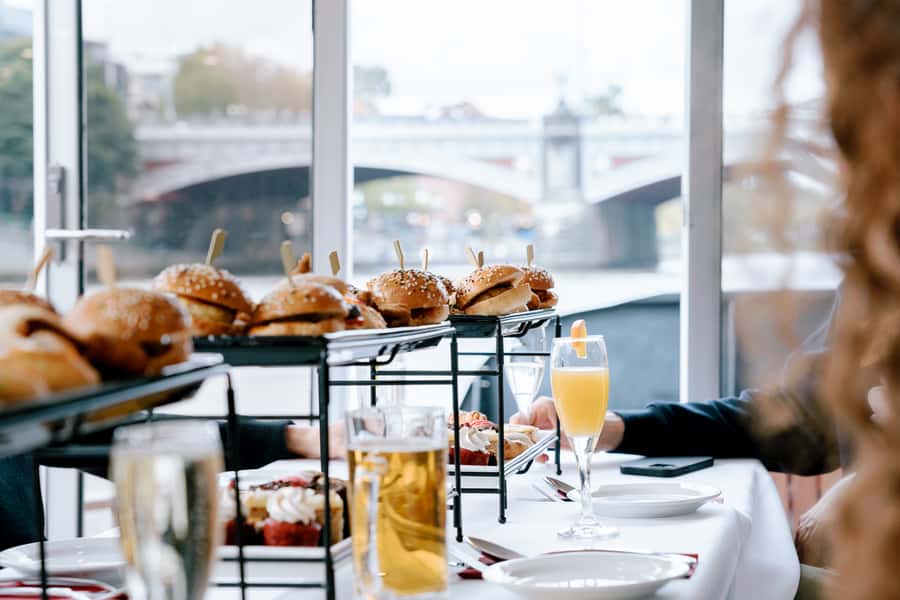 Melbourne: 2-Hour Bottomless Brunch Cruise - What you actually see along the Yarra