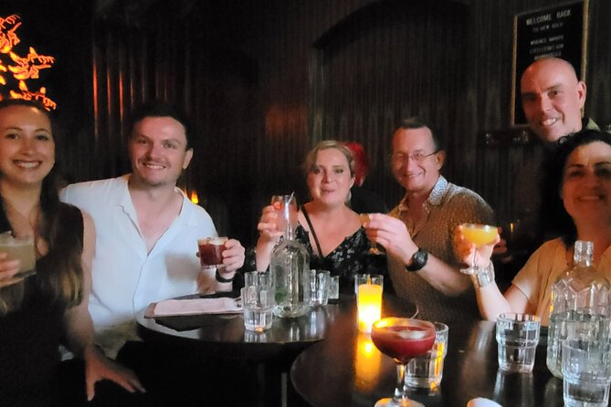 Melbourne: Hidden Bar and Cocktail Tour - Meeting outside the bank, then into the lanes