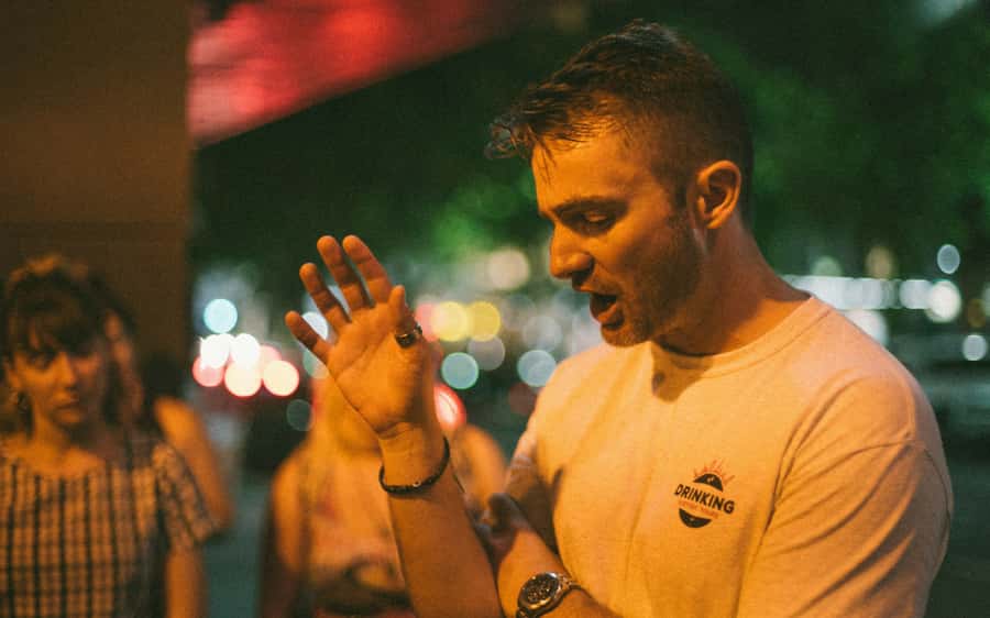 Melbourne: Hidden Bars & Laneway Legends Walking Tour - Why Melbourne’s laneways make a good bar tour