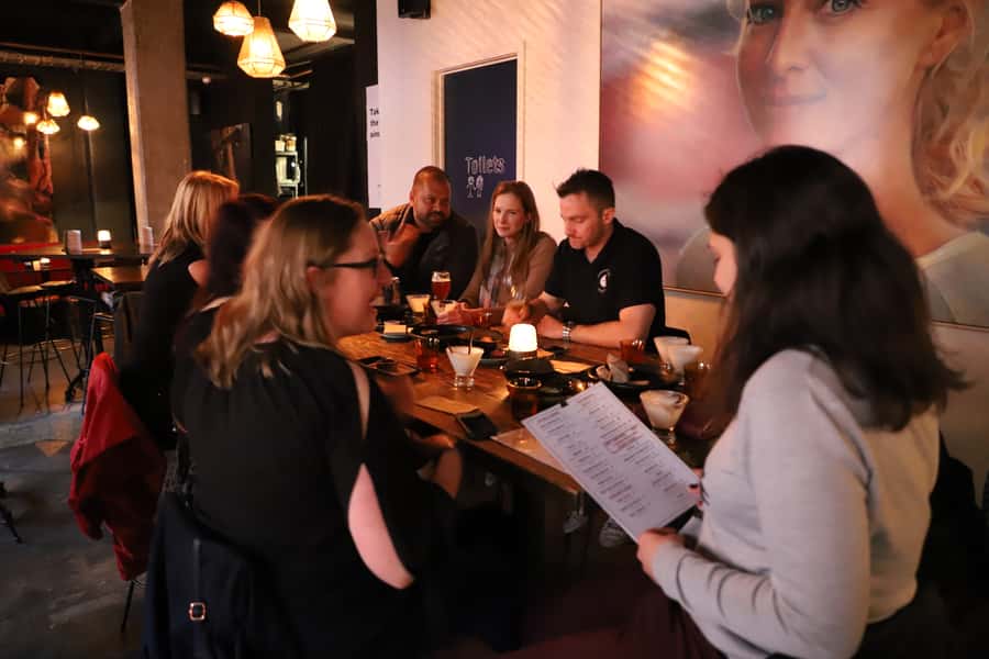 Melbourne: Hidden Bars & Laneway Legends Walking Tour - The first bar: time to settle into the group