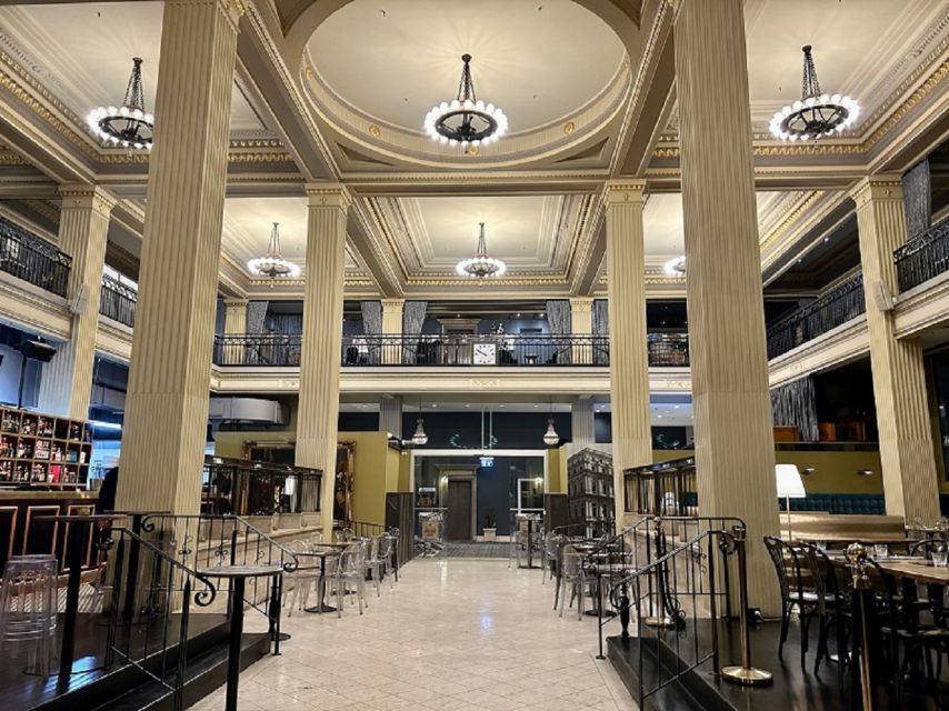 Melbourne: Spirits and Ales Haunted Pub Walking Tour - Melbourne’s arcades after dark