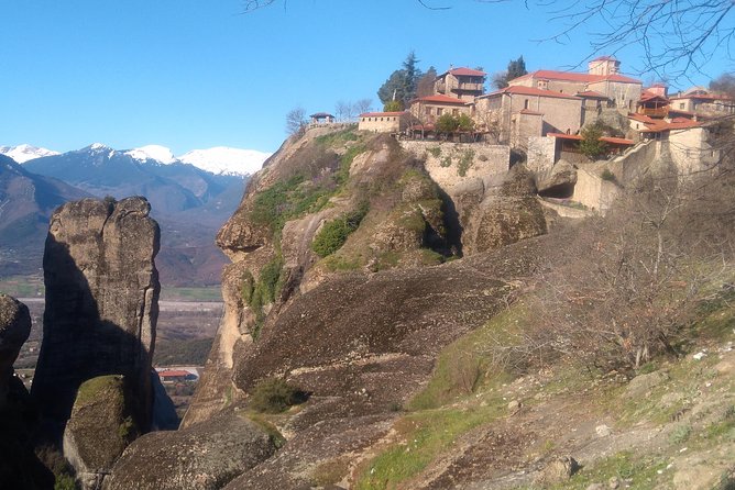 Meteora Monasteries Fully Private Day Tour with Great Lunch-Drinks Included - Lunch in Kalampaka, with room to choose