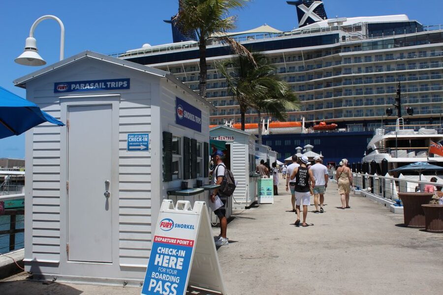 Miami: Key West Boat Tour w/ Optional Snorkeling & Open Bar - Boarding the Boat in Key West