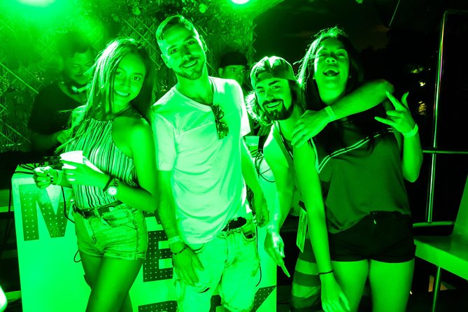 Miami Party Boat Cruise Music & Skyline Views - Bayside Marketplace is the real starting point
