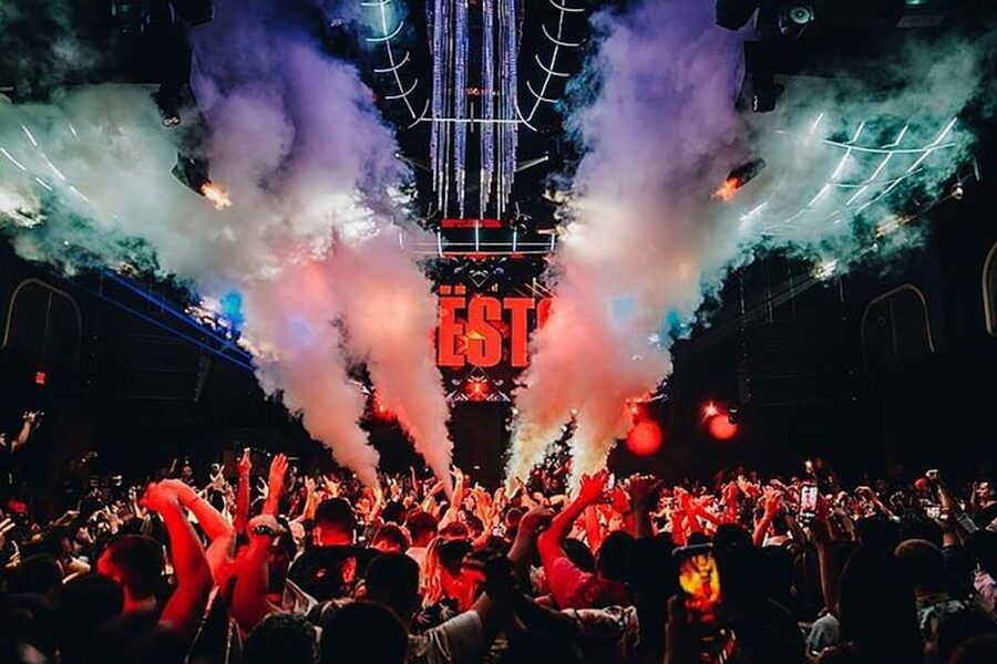 Miami: Party Bus, Club Entry, and Open Bar Night Experience - VIP nightclub entry and the club choice