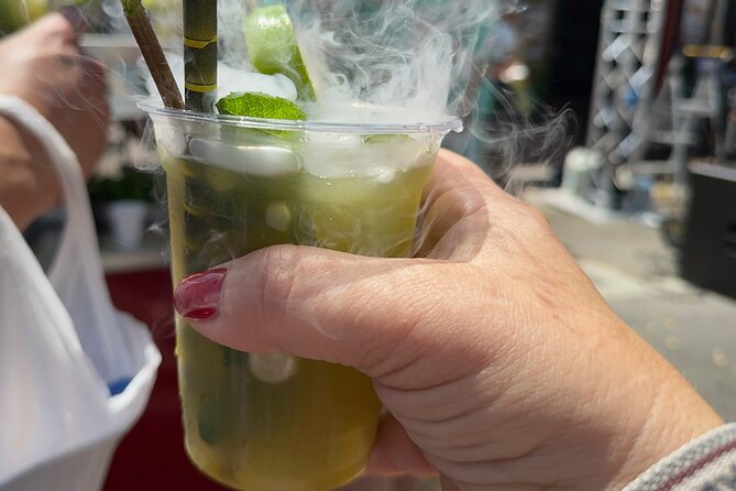 Miami Skyline: Happy Hour Cruise Music & Cash Bar - Downtown Miami and the Brickell Avenue Bridge
