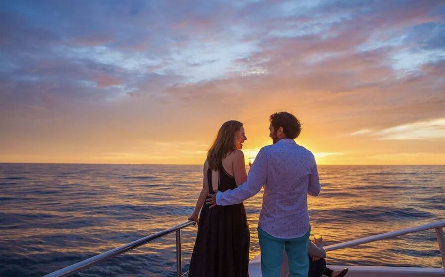 Miami: Sunset Cruise with Celebrity Homes & Open Bar - Cocktails, music, and the open bar