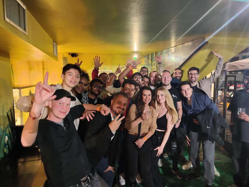 Milan: Ultimate Bar Crawl with Shots and VIP Club Access - Starting at Ostello Bello in Milan City Center