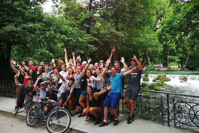 Mini Classic Bike Tour @ 4pm incl. Beer Garden & Surfers 2,5 hrs - Hofgarten offers a quiet change of pace