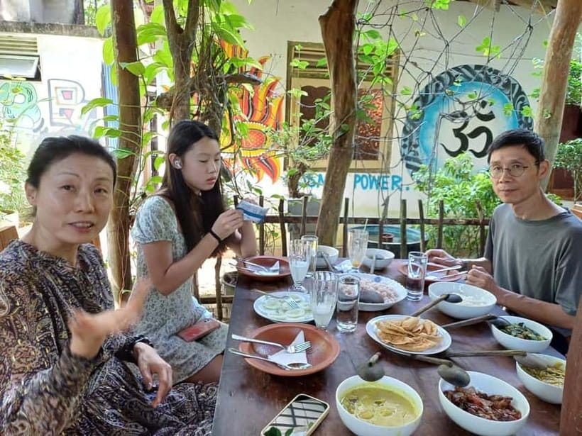 Mirissa: Cooking Class with Beer and Meal - Sitting down to your own Sri Lankan meal
