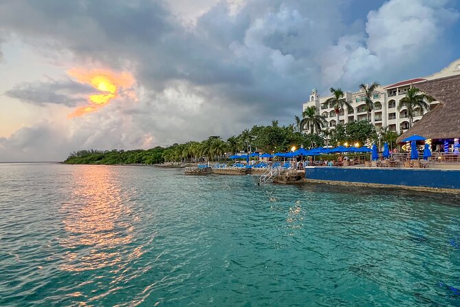 Money Bar Day Pass with Snorkel & Mexican Lunch - Money Bar Day Pass at a glance