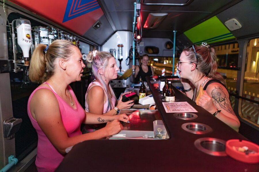 Munich: Bar and Club Crawl - The final club and the age question