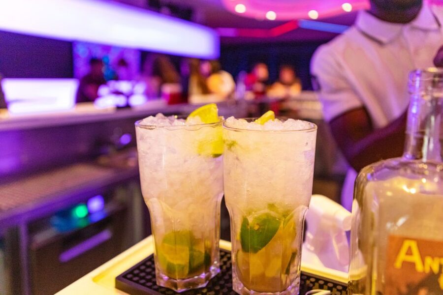 Munich: Bar and Club Crawl - Booking, cancellation, and practical planning