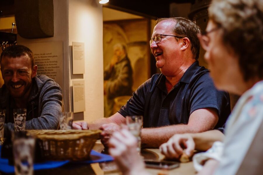 Munich: Beer and Food Tour with Dinner & Oktoberfest Museum - Touring the Beer and Oktoberfest Museum