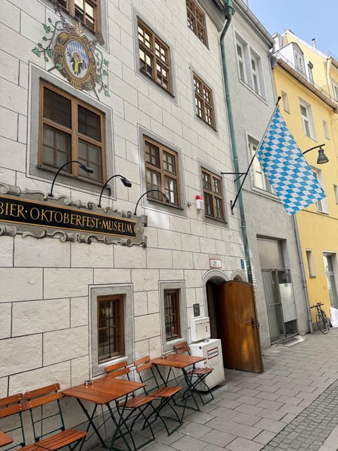 Munich: Guided Food Walking Tour with Beer Tasting - Language, group size, and price value