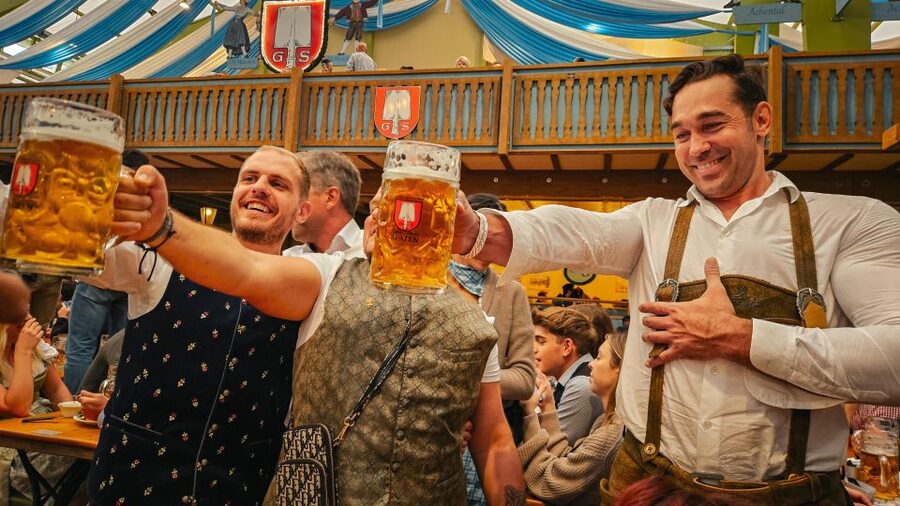 Munich: Guided Oktoberfest Experience with Beer and Lunch - Key points to know before booking