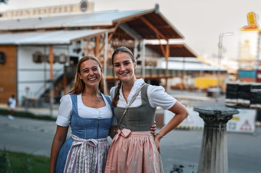 Munich: Guided Oktoberfest Experience with Beer and Lunch - Why a reserved Oktoberfest table matters