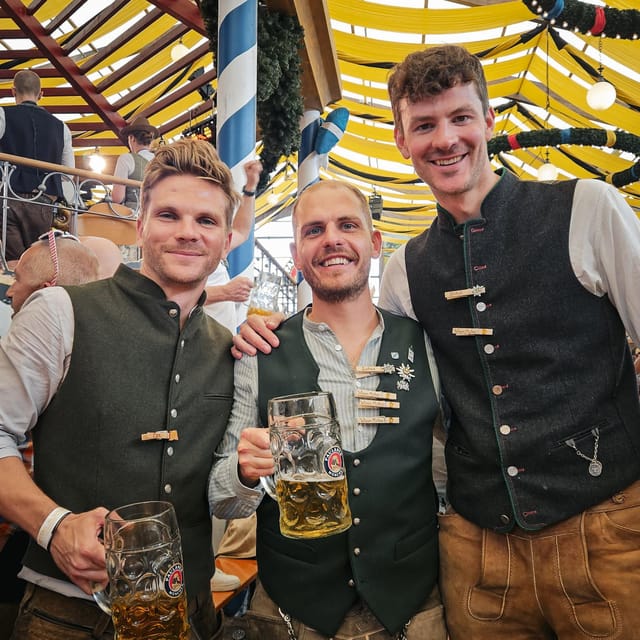 Munich: Guided Oktoberfest Experience with Beer and Lunch - Meeting at Westendstraße 12
