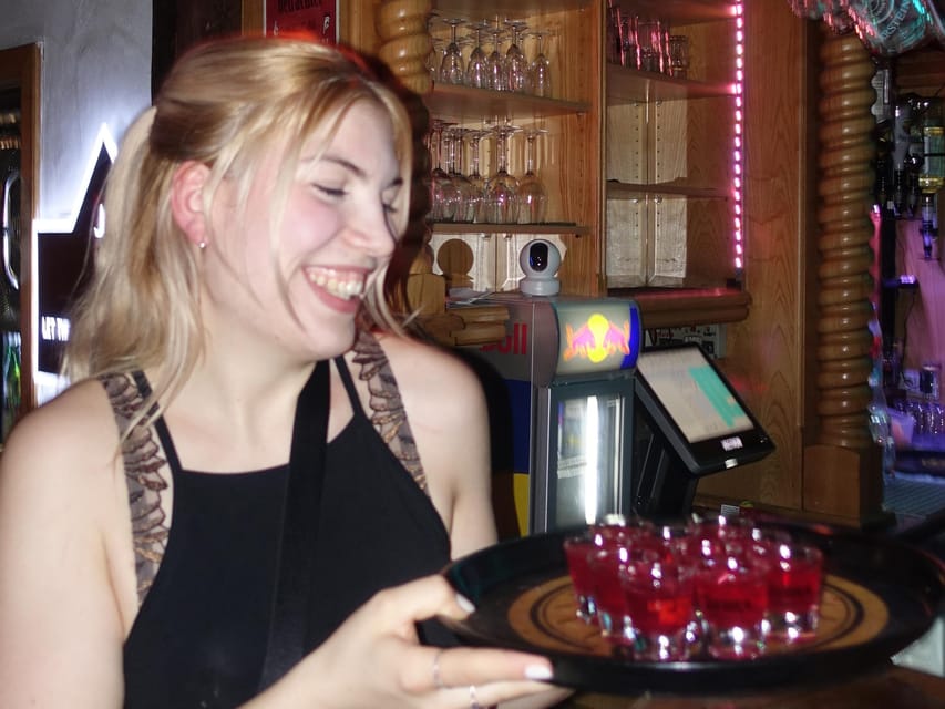Münster: Private pub crawl with insider guide & free shots - Who will enjoy this most?