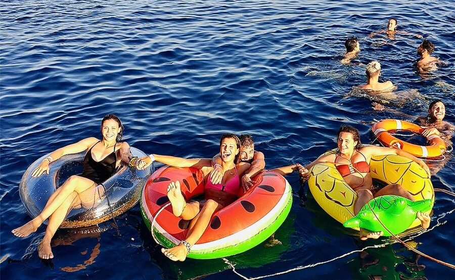 Mykonos: Sunset Boat Party with Open Bar & Live DJ - Small tips for a better evening