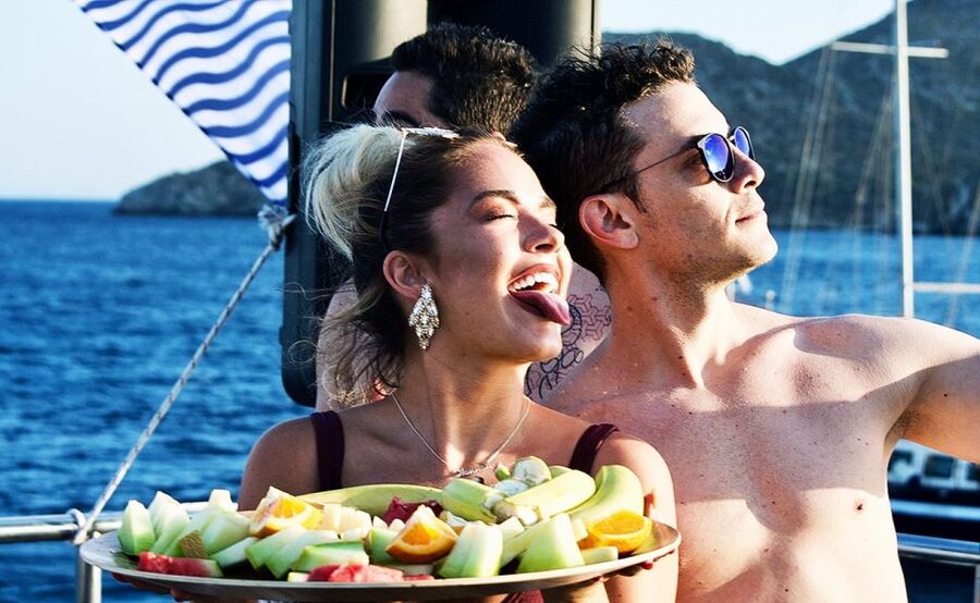 Mykonos: Sunset Boat Party with Open Bar & Live DJ - What this Mykonos boat party is really like