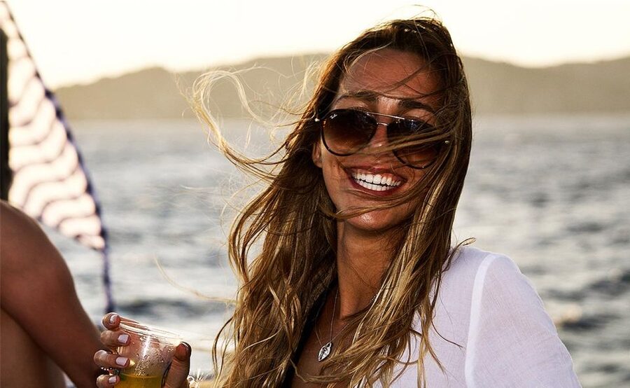 Mykonos: Sunset Boat Party with Open Bar & Live DJ - Live DJ, dancing, and the social side