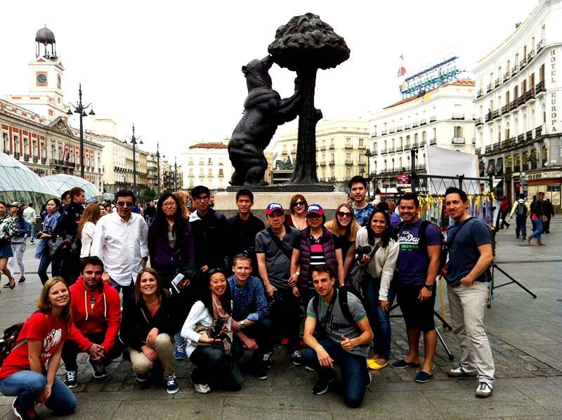Mysteries & Tapas Tour in Madrid + Pub Crawl - Accessibility, timing, and what to bring