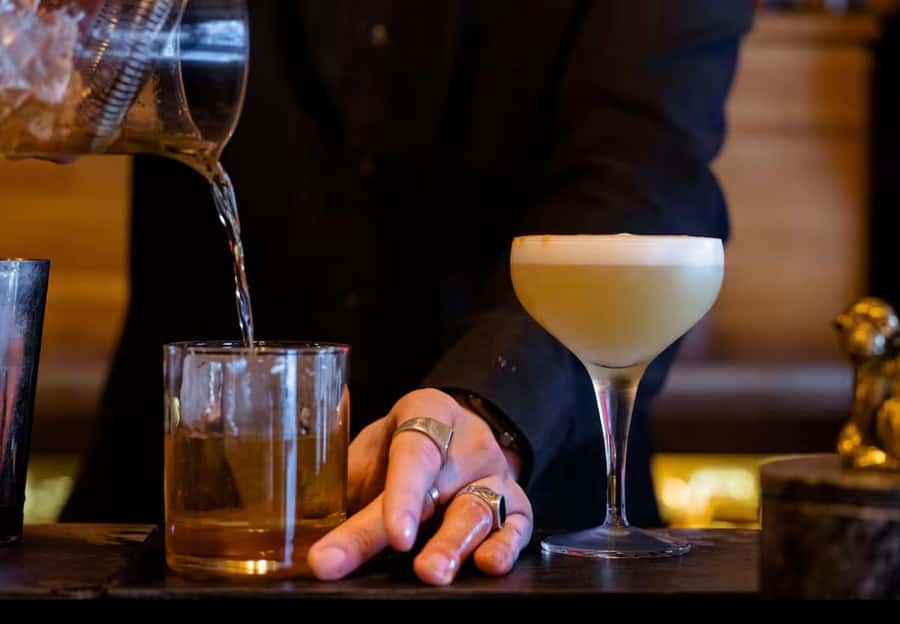 Nairobi bar crawl:Drink and Mingle - The rooftop opening at Fortis Tower