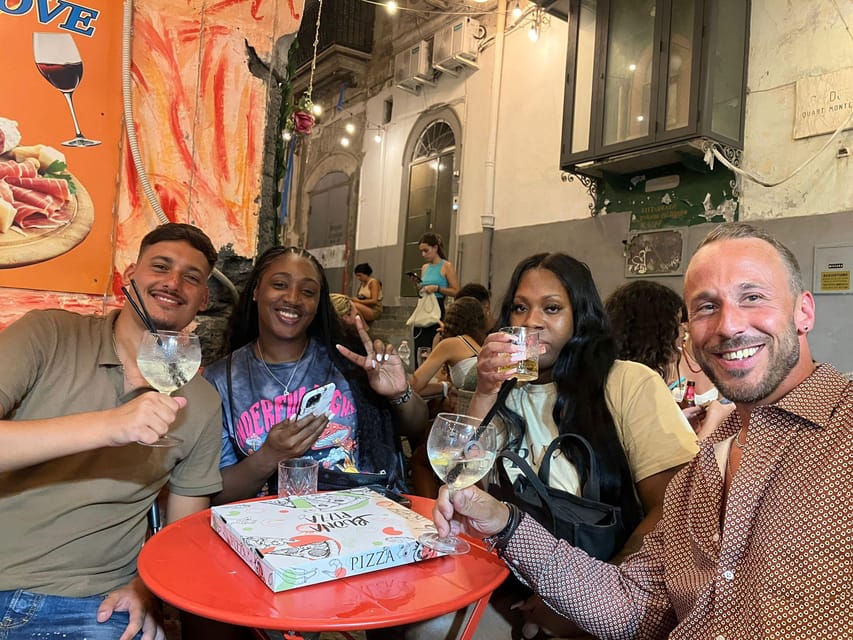 Naples cheers: Bar tour with Free Drinks - What this Naples night is really selling