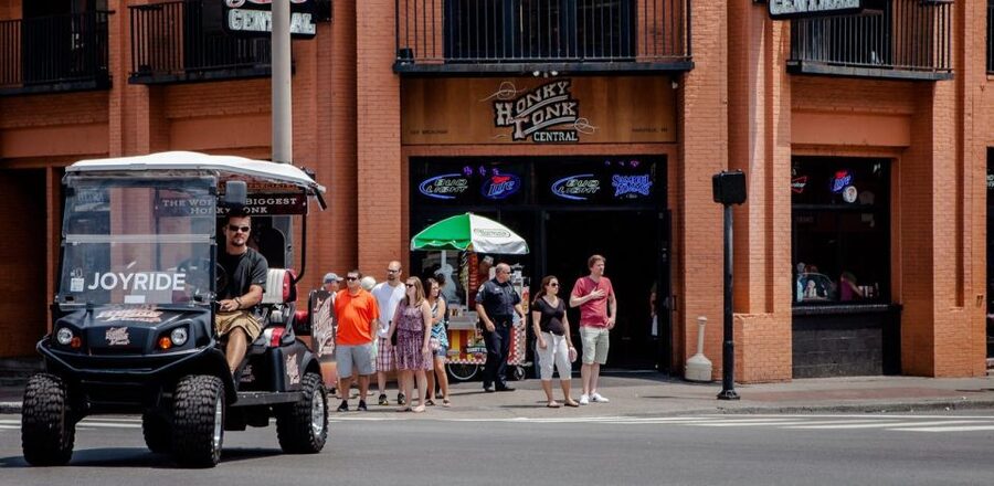 Nashville: 2-Hour Golf Cart Bar Crawl Tour - Who will enjoy this tour most