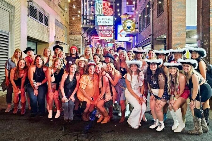 Nashville: Exclusive Entry and Special Offers VIP Bar Crawl - Is $66 a Fair Price?