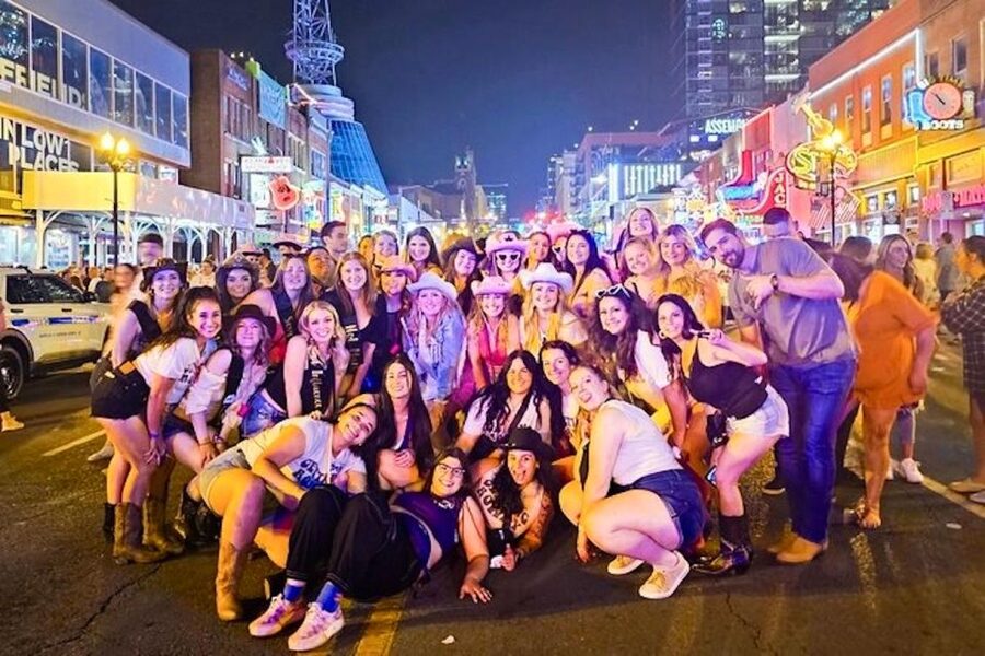 Nashville: Exclusive Entry and Special Offers VIP Bar Crawl - Who Will Enjoy This Bar Crawl Most?
