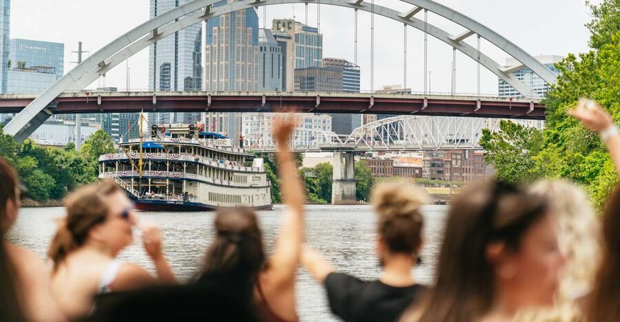Nashville: Pontoon Party Cruise with a Captain - Quick take: what makes this cruise worth considering