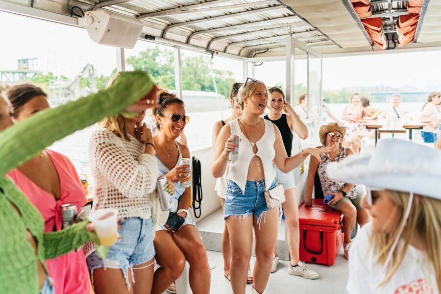 Nashville: Pontoon Party Cruise with a Captain - How good is the $60 value?