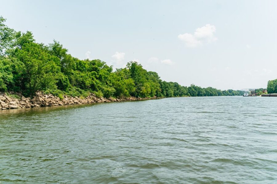 Nashville: Pontoon Party Cruise with a Captain - What the two-hour itinerary feels like