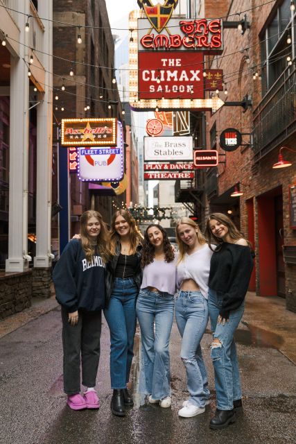 Nashville's Haunted Spirits Murder & True Crime Pub Crawl - Meeting the guide in Printers Alley