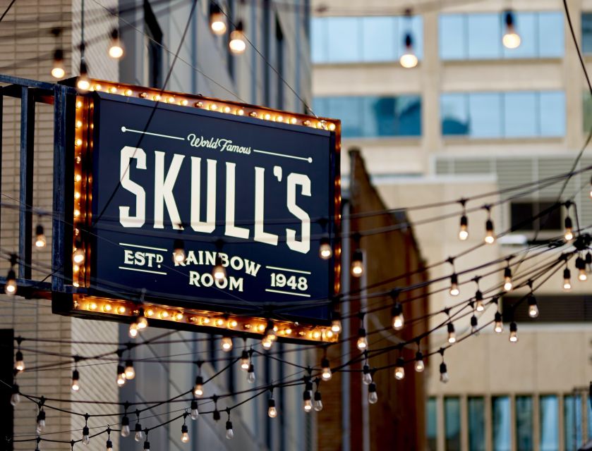 Nashville's Haunted Spirits Murder & True Crime Pub Crawl - The group experience and guide style