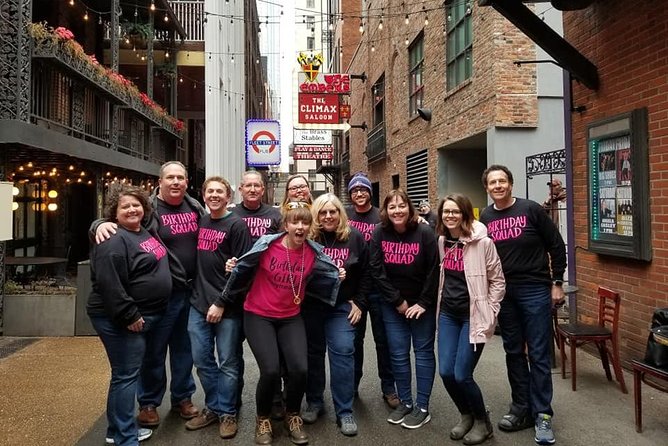 Nashville's Honky-Tonk Walking Sightseeing Pub Crawl - The Ryman Auditorium stop