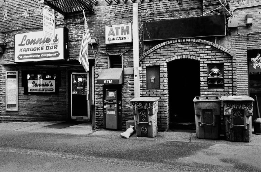 Nashville's Speakeasy Secrets: True Crime Tasting Pub Crawl - Who will enjoy this experience most