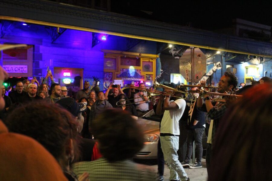 New Orleans: Frenchmen Street VIP Live Music Pub Crawl - What the guides add to the experience