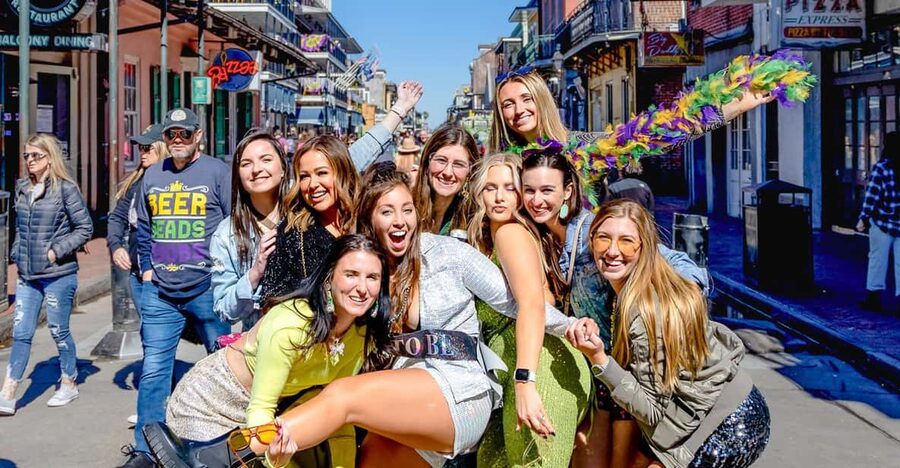 New Orleans: Guided Bourbon Street Bar Crawl with Shots - Ninety minutes across Bourbon Street bars