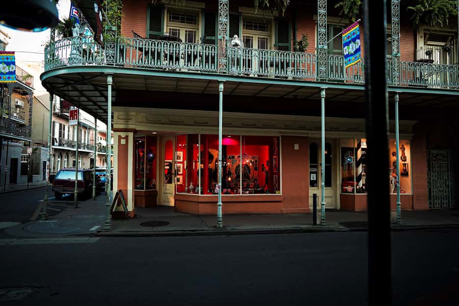 New Orleans: True Crime Pub Crawl - Walking through the French Quarter’s darker side