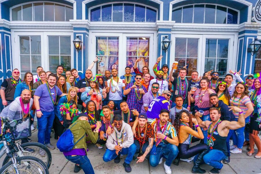 New Orleans: VIP Bar and Club Crawl Tour with Free Shots - Flip cup turns strangers into a group