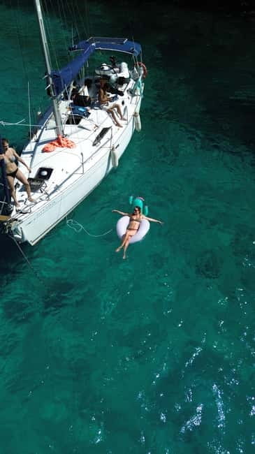 New Sailing / Boat Tour with Free Drinks and Tapas - The Open-Sea Swimming Stop
