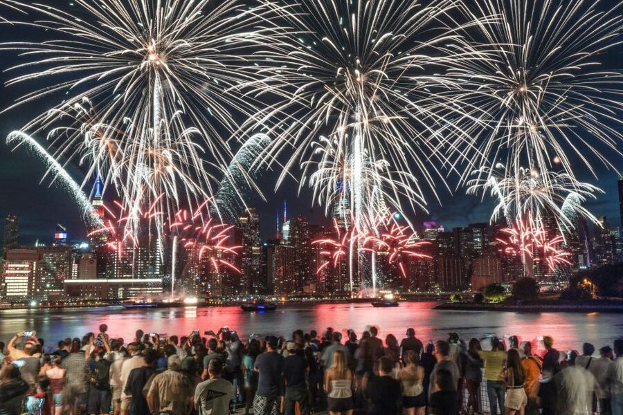 New York City: 4th of July Family Fireworks Party Cruise - BBQ dinner from 7 PM to 9 PM