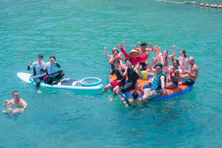 Nha Trang: Coral Reef Snorkeling and Floating Bar Party - Hon Mot and the floating bar
